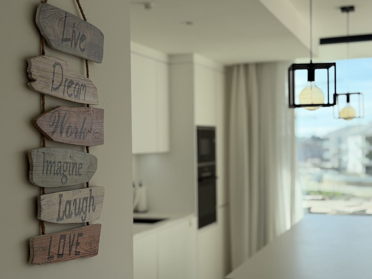 Te koop Middle Floor Apartment Costa Del Sol Higueron € 650.000,-