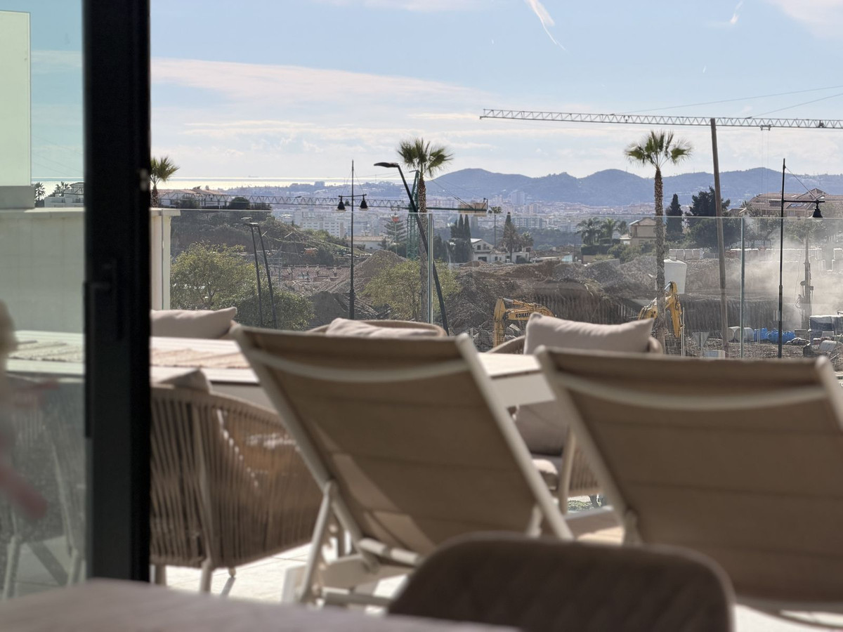 Te koop Middle Floor Apartment Costa Del Sol Higueron € 650.000,-