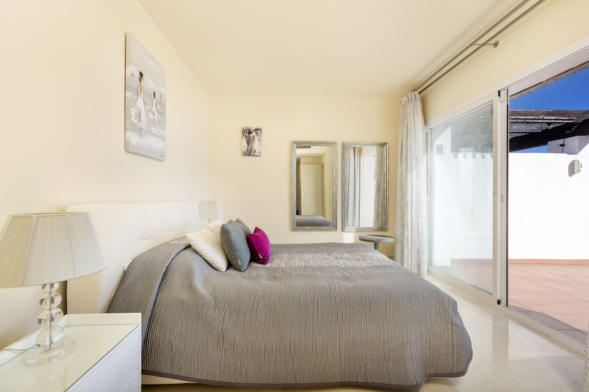 Te koop Penthouse Duplex Costa Del Sol Benahavís € 810.000,-