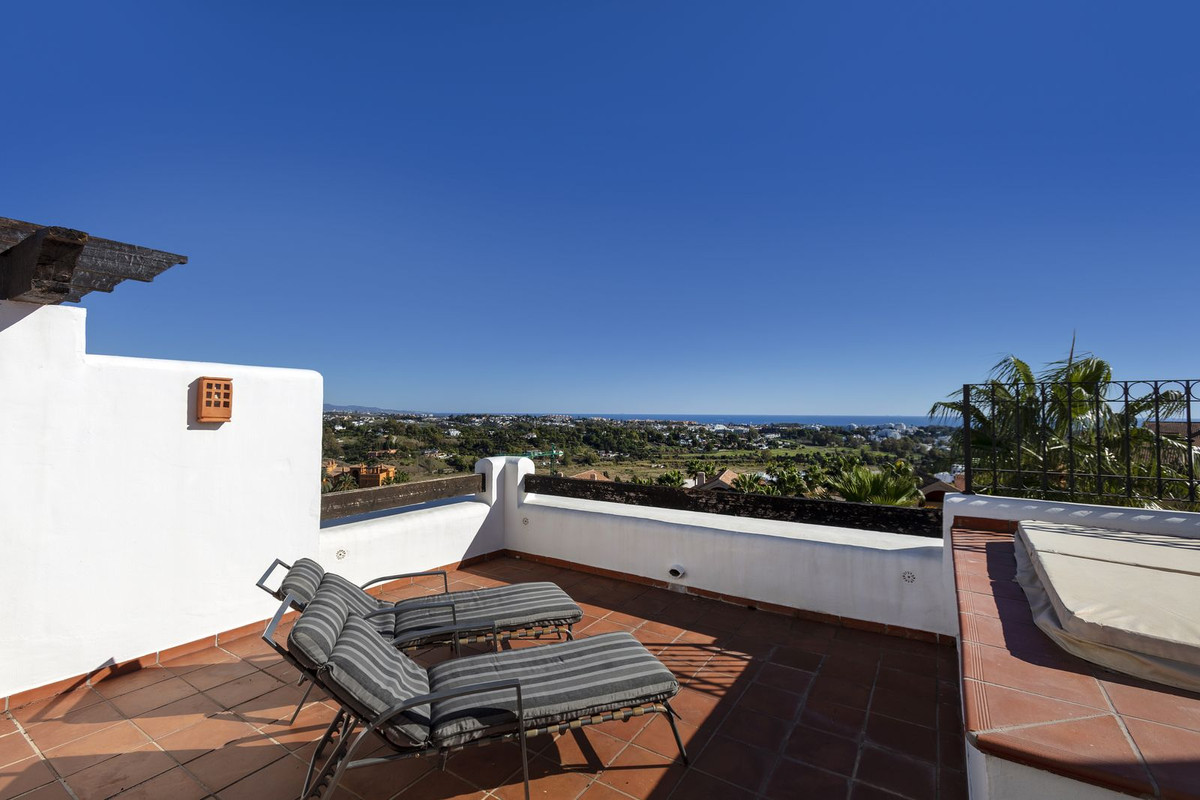 Te koop Penthouse Duplex Costa Del Sol Benahavís € 810.000,-