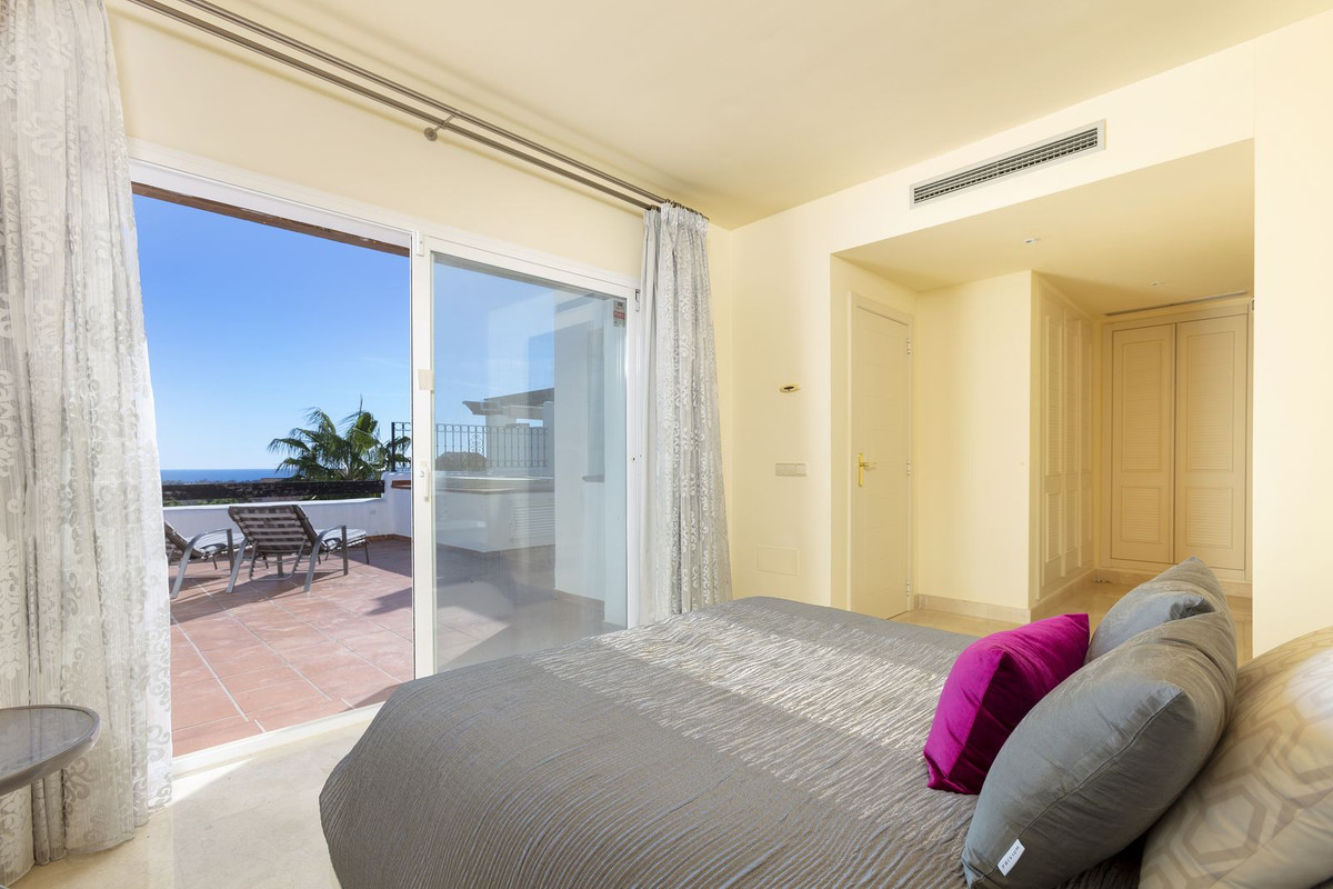 Te koop Penthouse Duplex Costa Del Sol Benahavís € 810.000,-