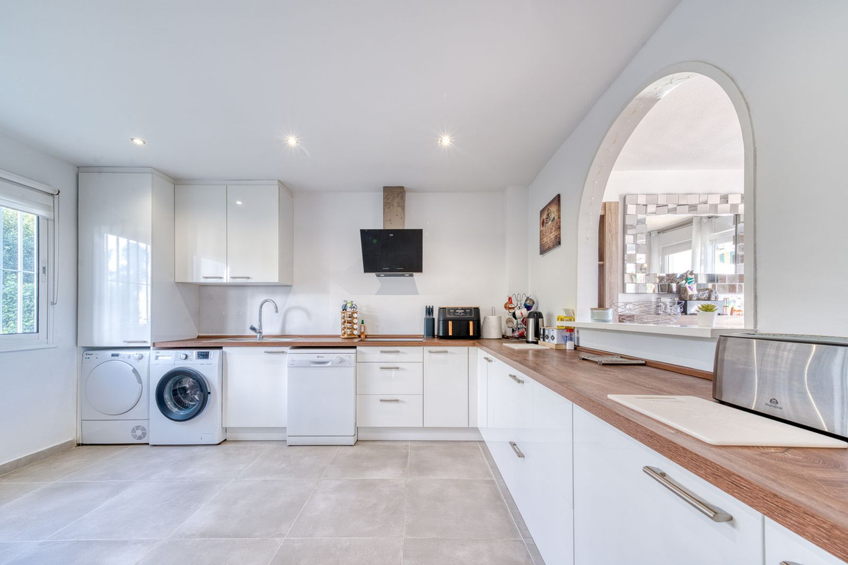 Te koop Herenhuis Costa Del Sol Estepona € 499.950,-