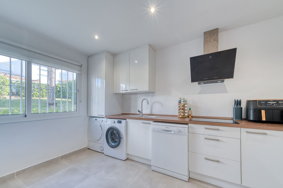 Te koop Herenhuis Costa Del Sol Estepona € 499.950,-