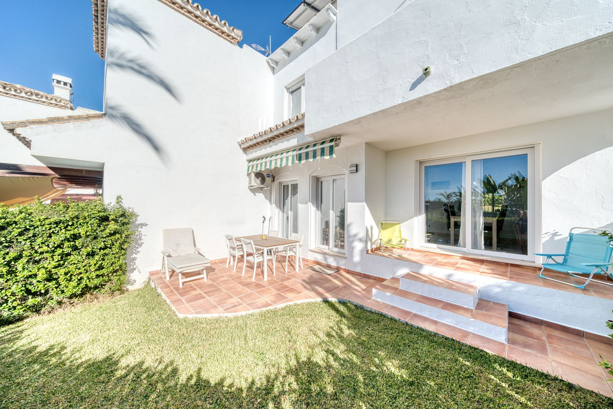Te koop Herenhuis Costa Del Sol Estepona € 499.950,-
