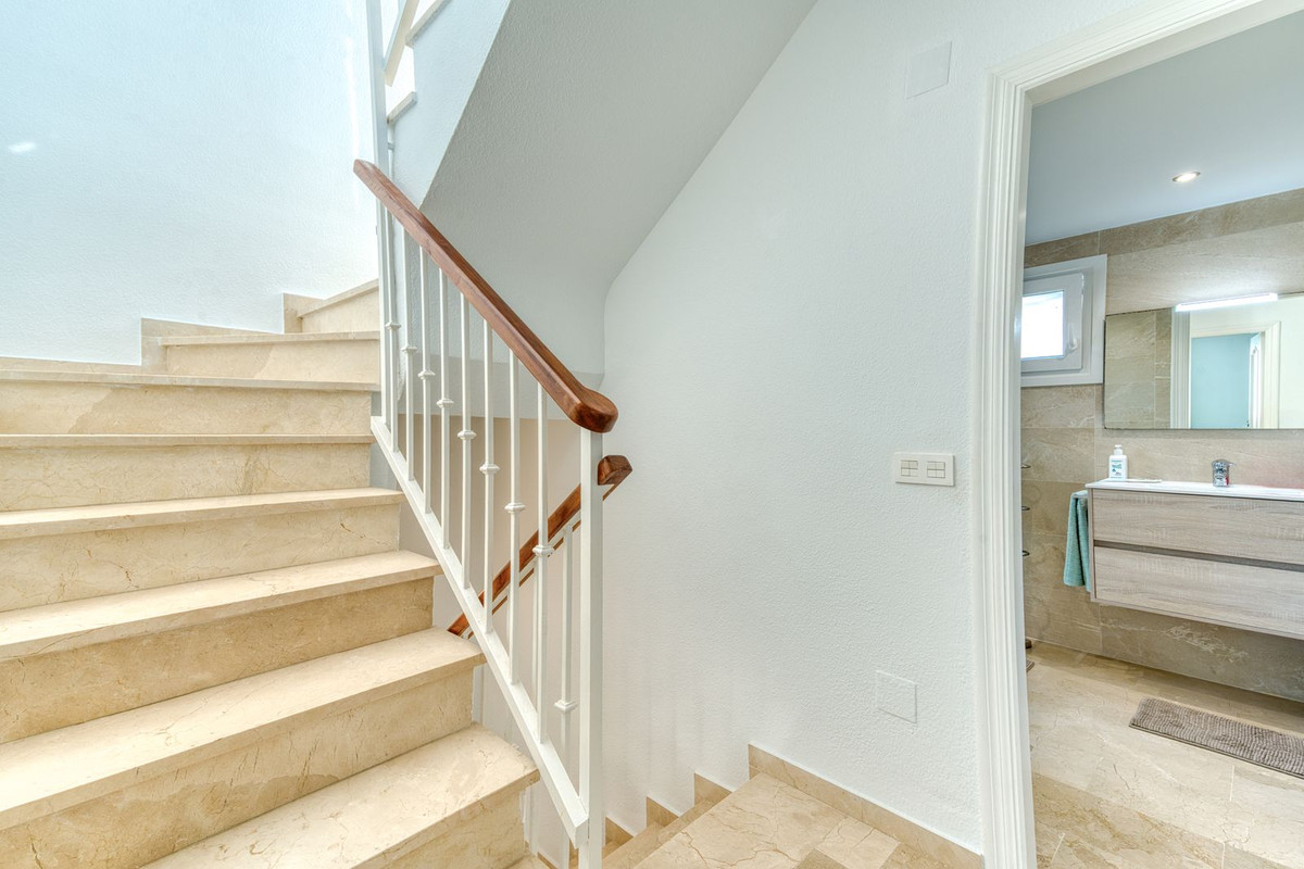 Te koop Herenhuis Costa Del Sol Estepona € 499.950,-