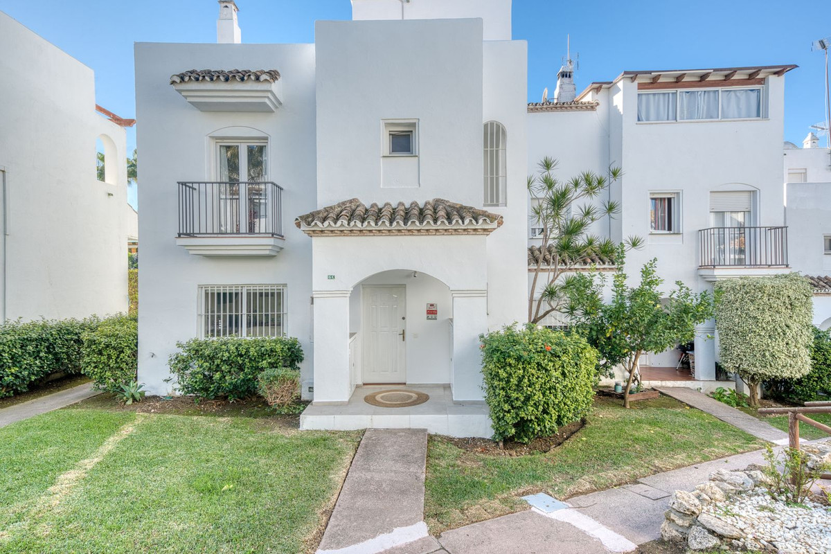 Te koop Herenhuis Costa Del Sol Estepona € 499.950,-
