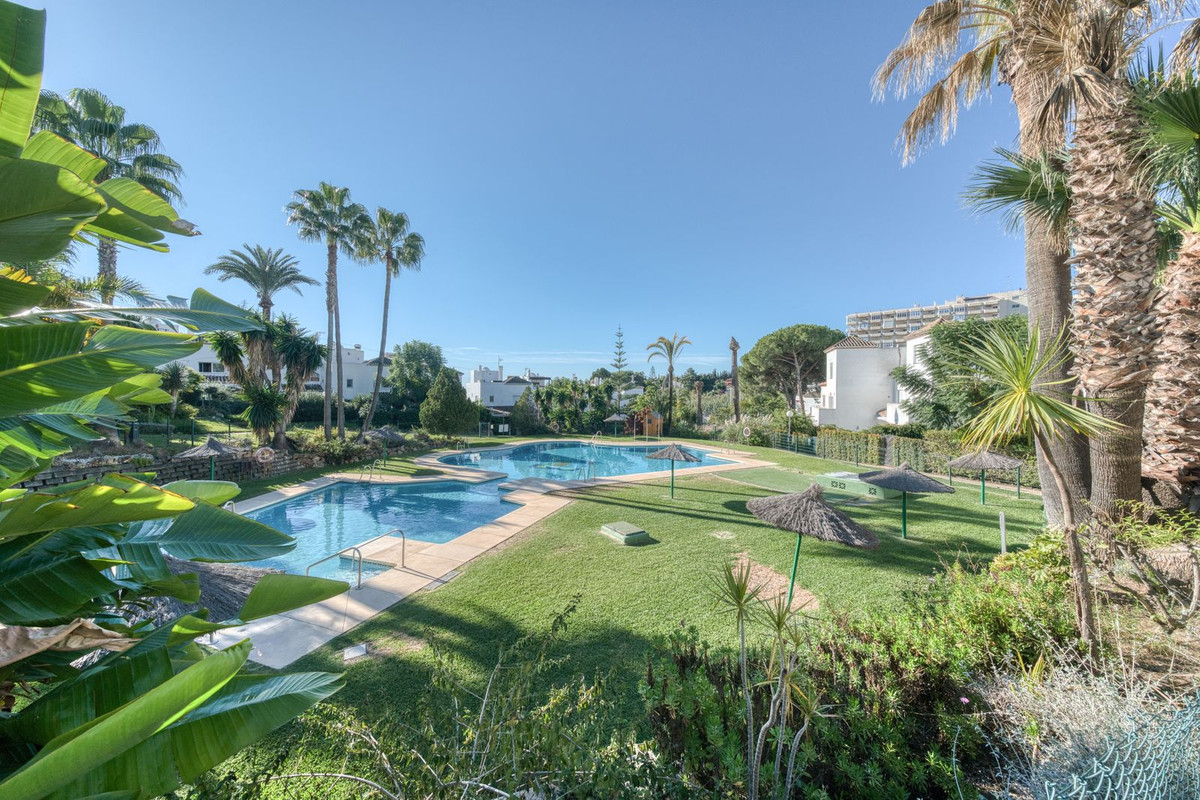 Te koop Herenhuis Costa Del Sol Estepona € 499.950,-