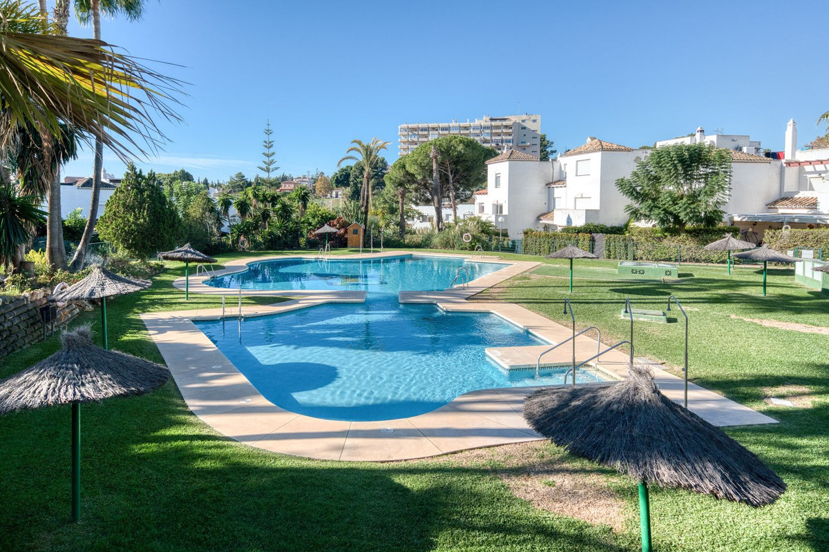 Te koop Herenhuis Costa Del Sol Estepona € 499.950,-
