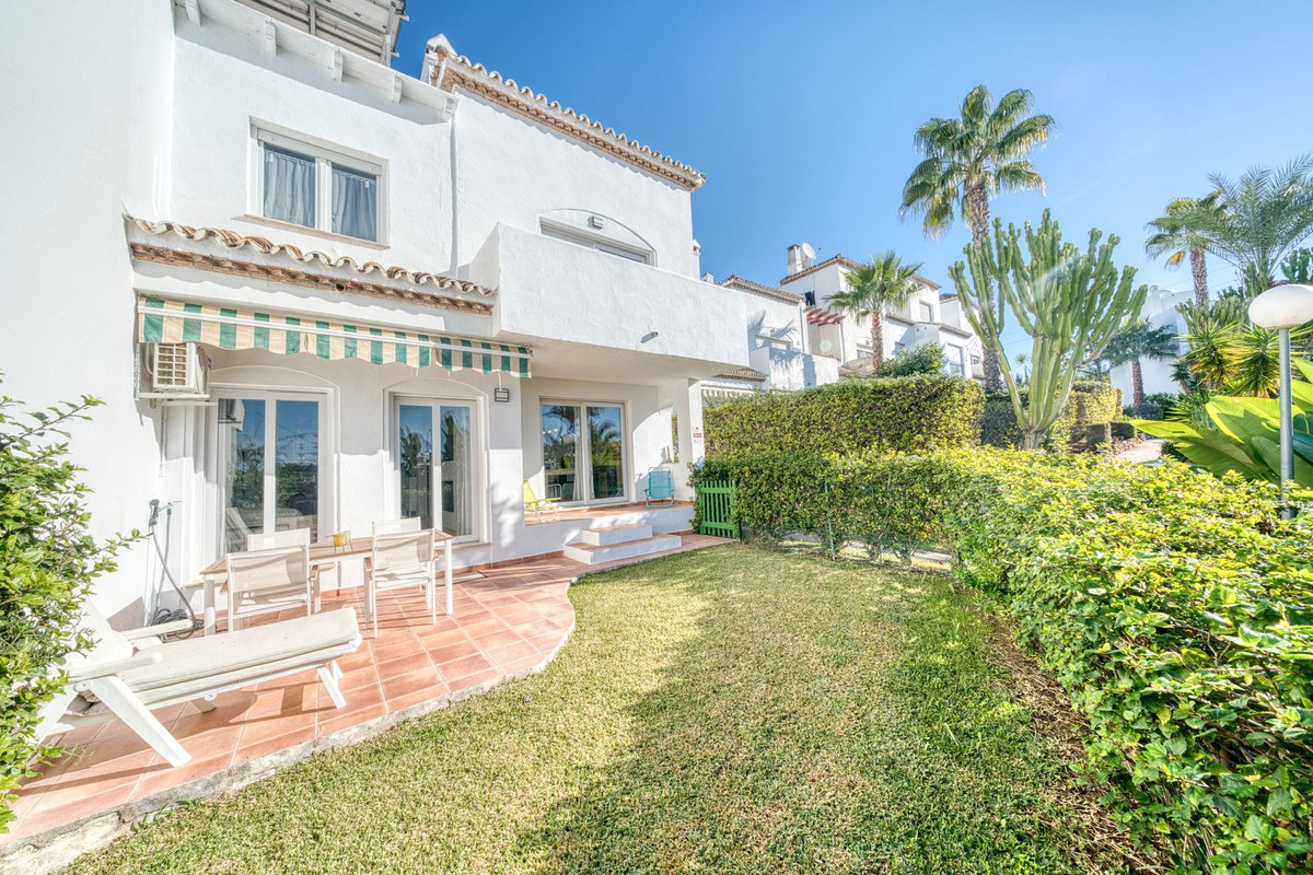 Te koop Herenhuis Costa Del Sol Estepona € 499.950,-