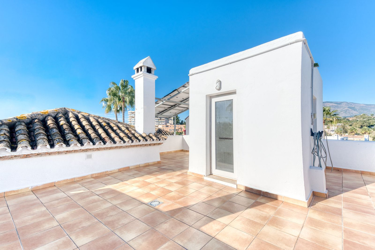 Te koop Herenhuis Costa Del Sol Estepona € 499.950,-
