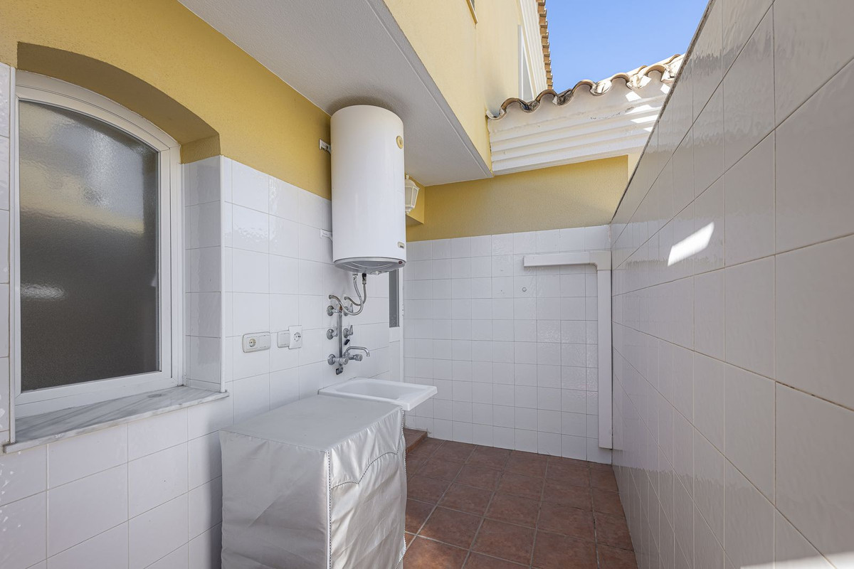 Te koop Middle Floor Apartment Costa Del Sol Nueva Andalucía € 335.000,-