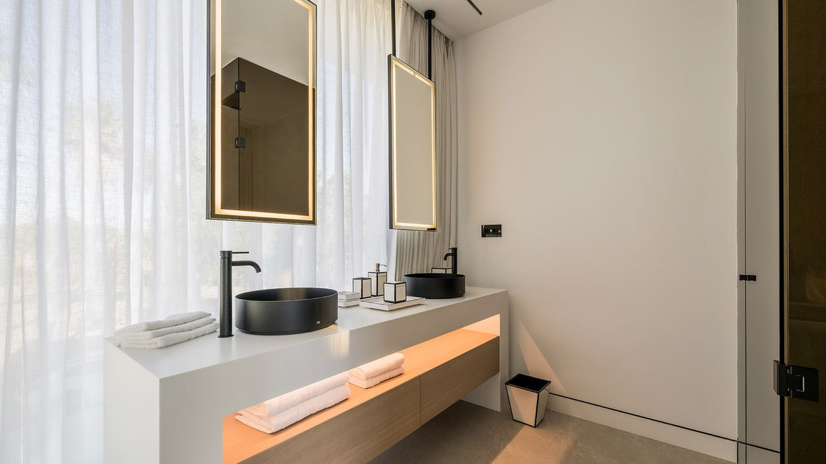 Te koop Half vrijstaand huis Costa Del Sol The Golden Mile € 7.500.000,-