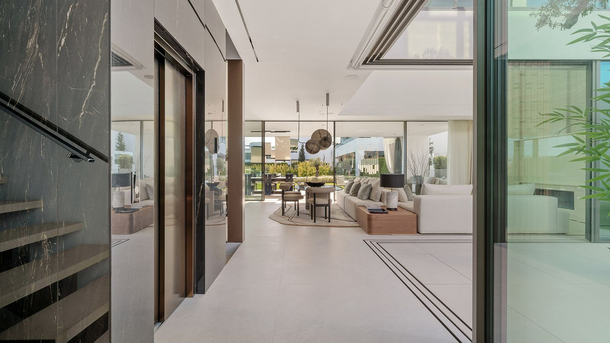 Te koop Half vrijstaand huis Costa Del Sol The Golden Mile € 7.500.000,-