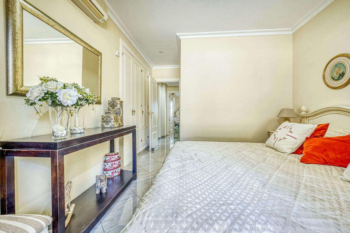 Te koop Middle Floor Apartment Costa Del Sol Marbella € 495.000,-