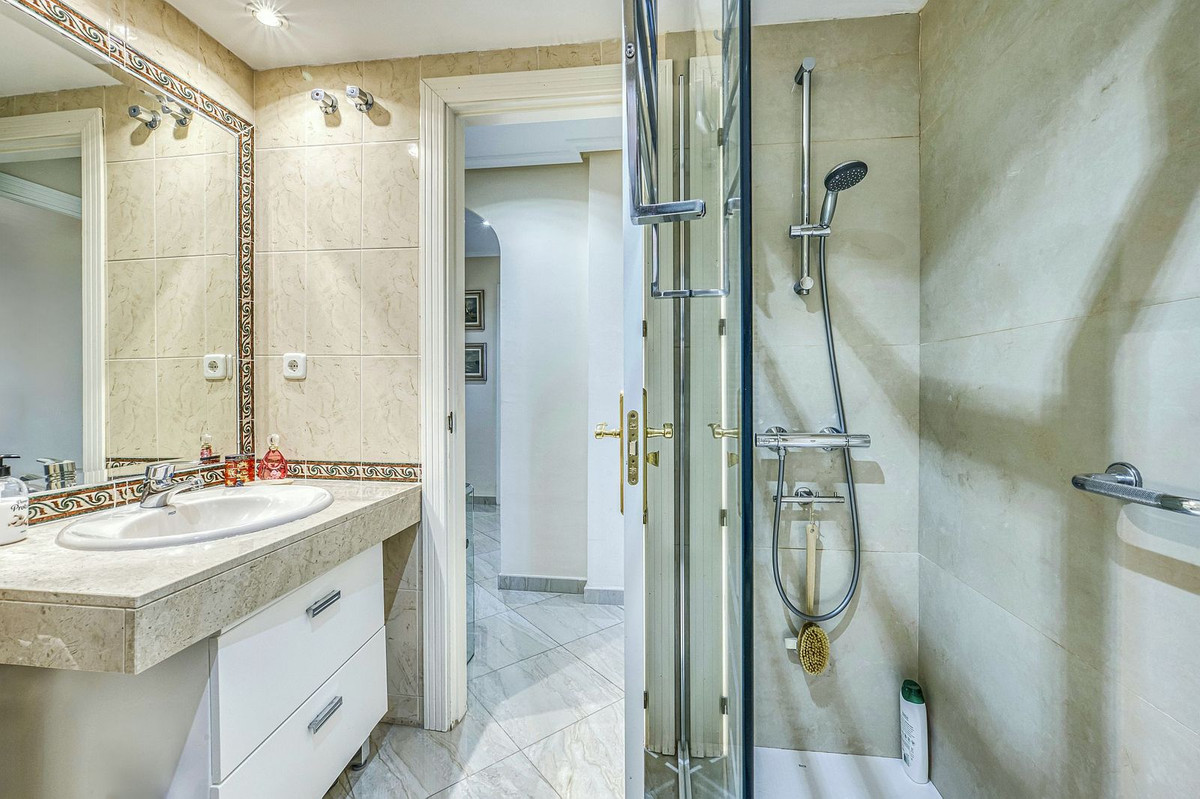 Te koop Middle Floor Apartment Costa Del Sol Marbella € 495.000,-