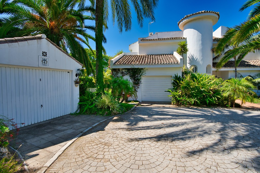 Te koop Vrijstaande Villa Costa Del Sol Marbella € 4.995.000,-