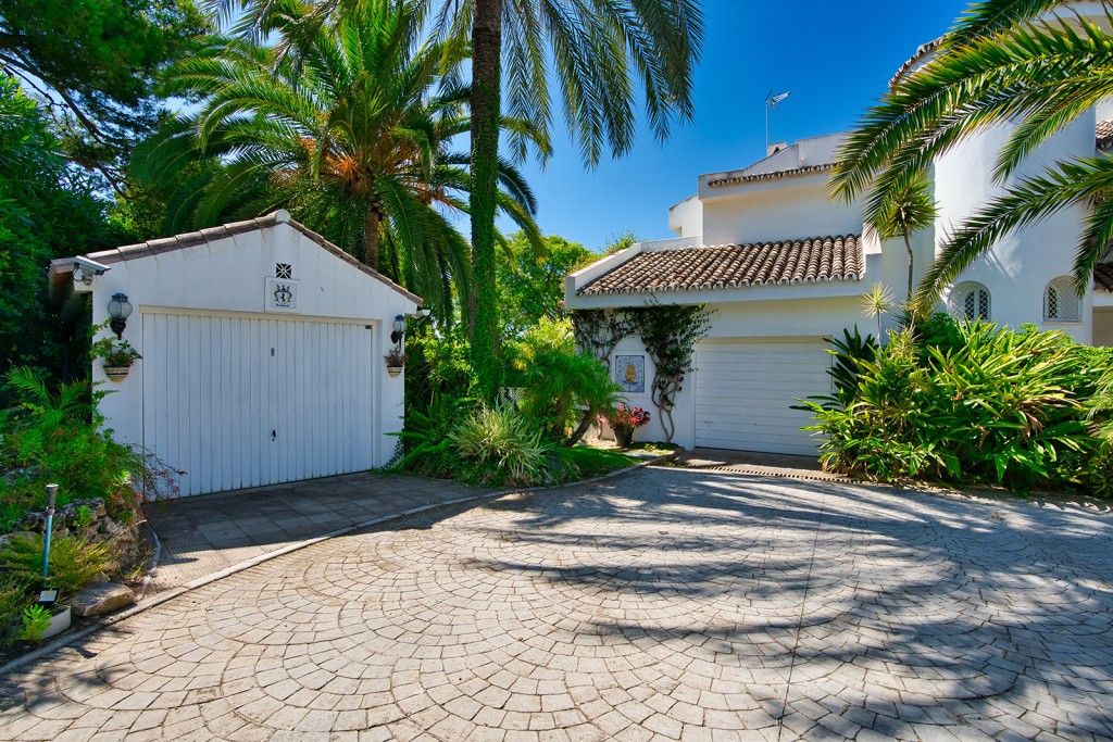 Te koop Vrijstaande Villa Costa Del Sol Marbella € 4.995.000,-