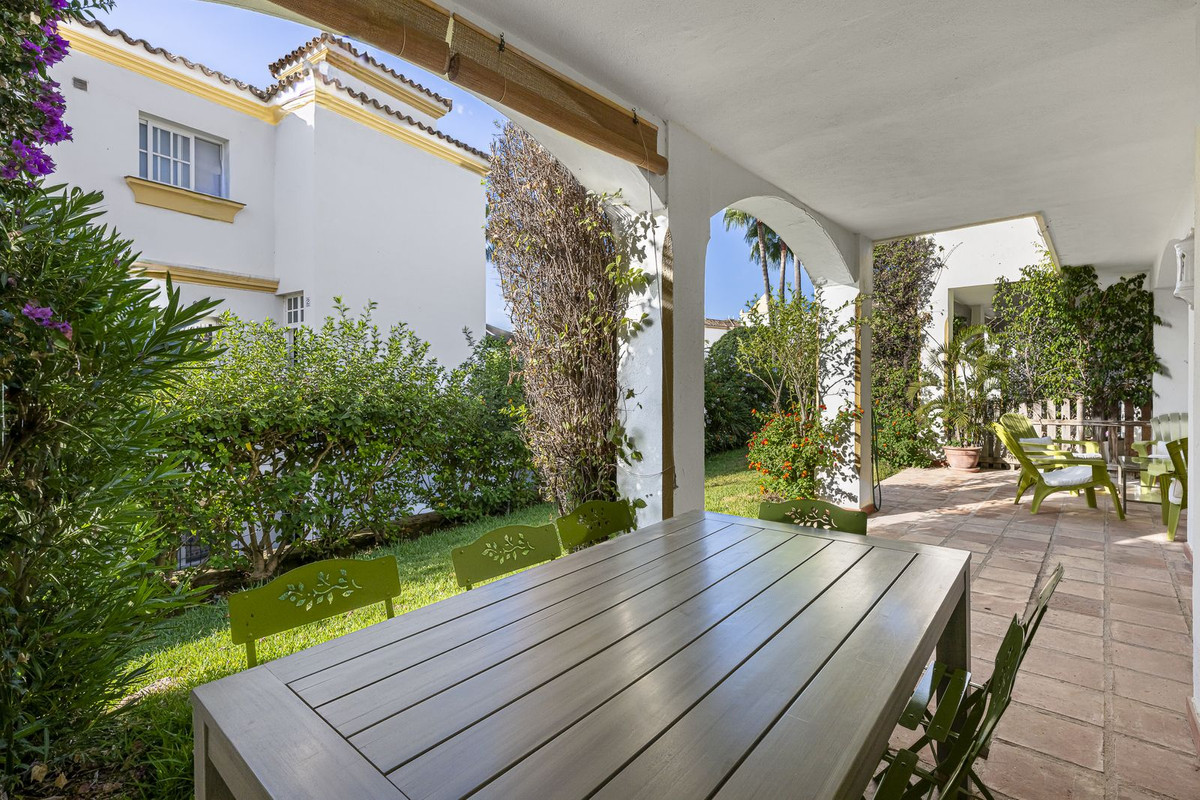 Te koop Herenhuis Costa Del Sol Estepona € 520.000,-