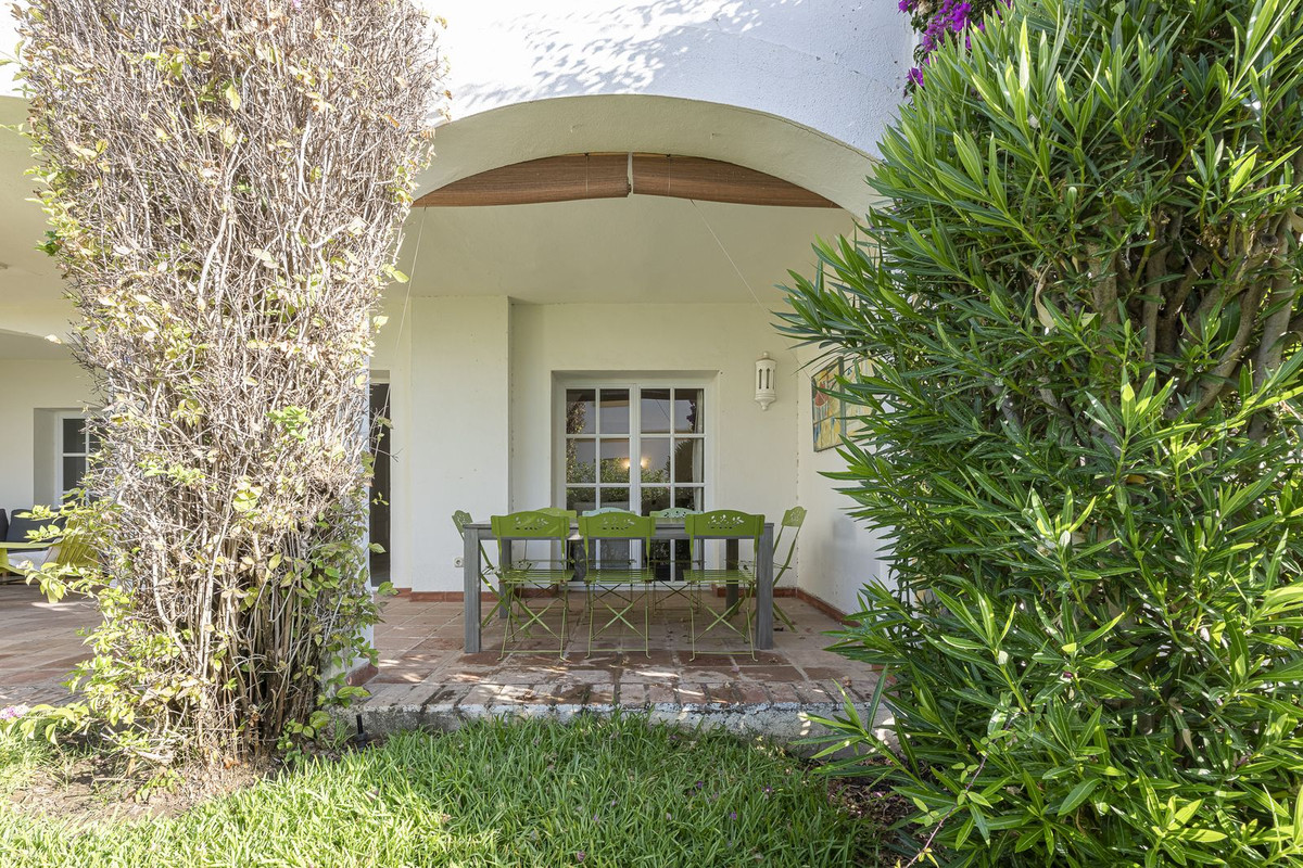 Te koop Herenhuis Costa Del Sol Estepona € 520.000,-