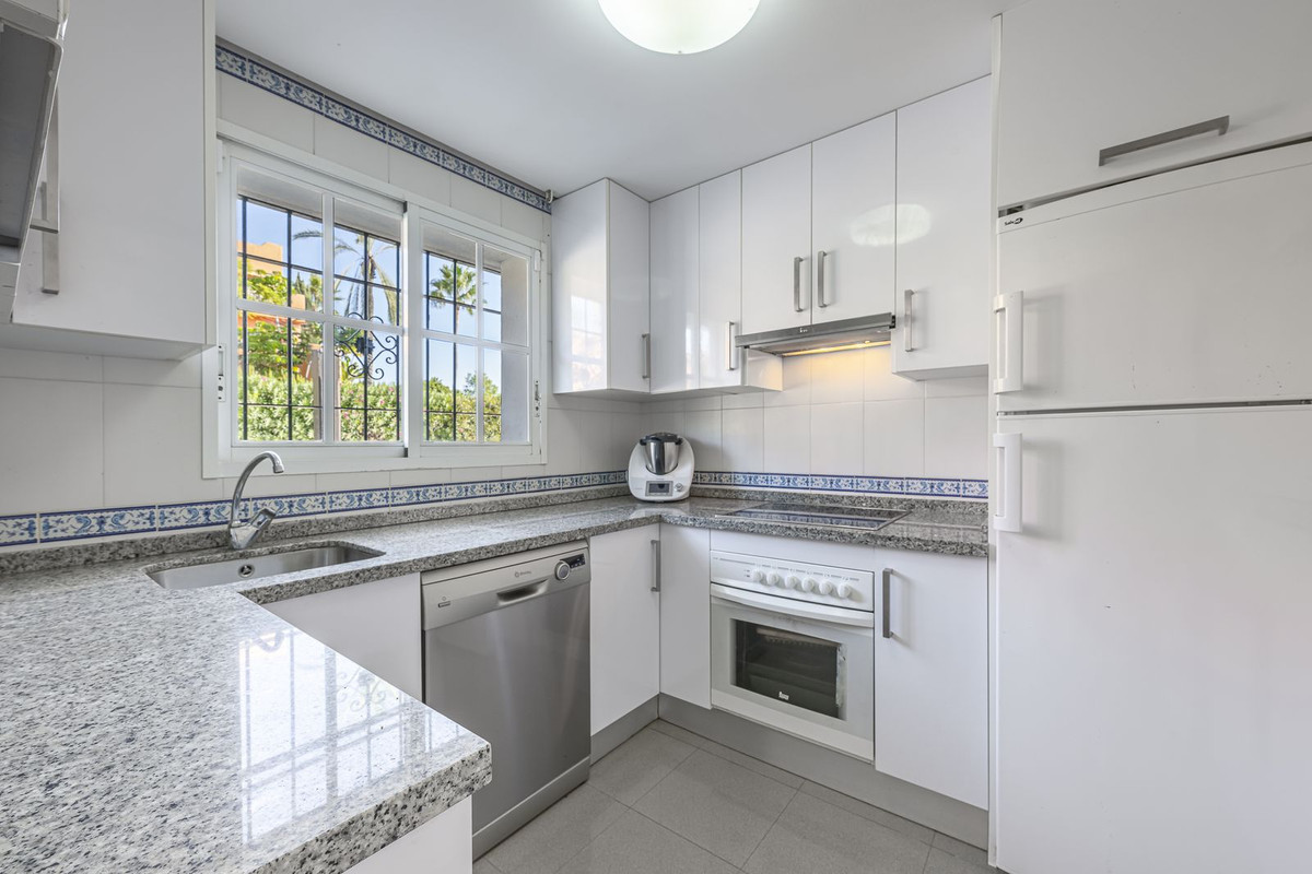 Te koop Herenhuis Costa Del Sol Estepona € 520.000,-