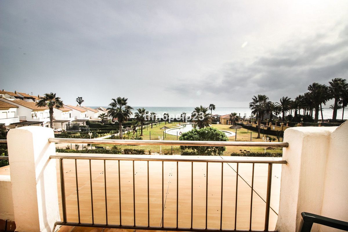 Te koop Herenhuis Costa Del Sol La Duquesa € 510.000,-