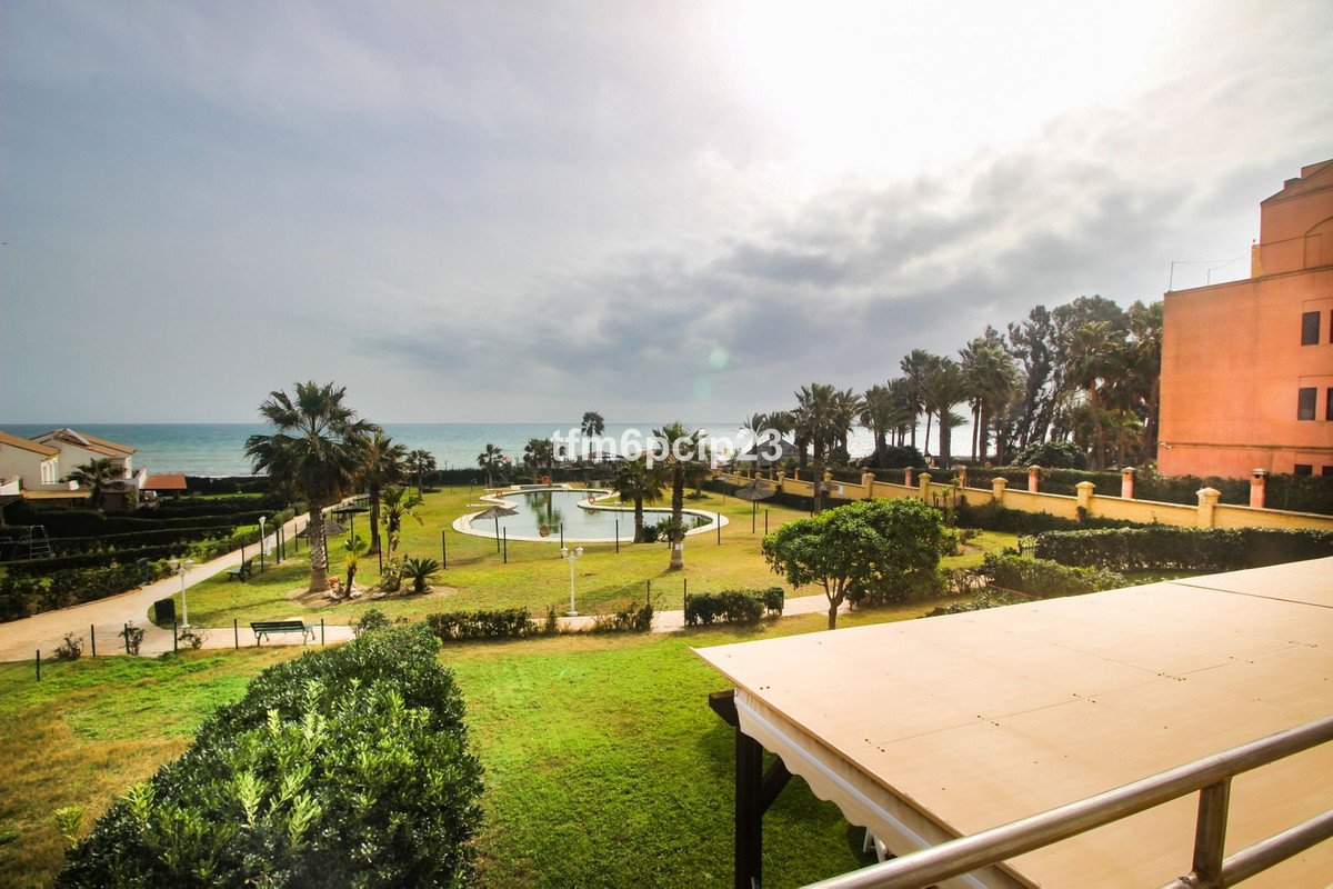 Te koop Herenhuis Costa Del Sol La Duquesa € 510.000,-