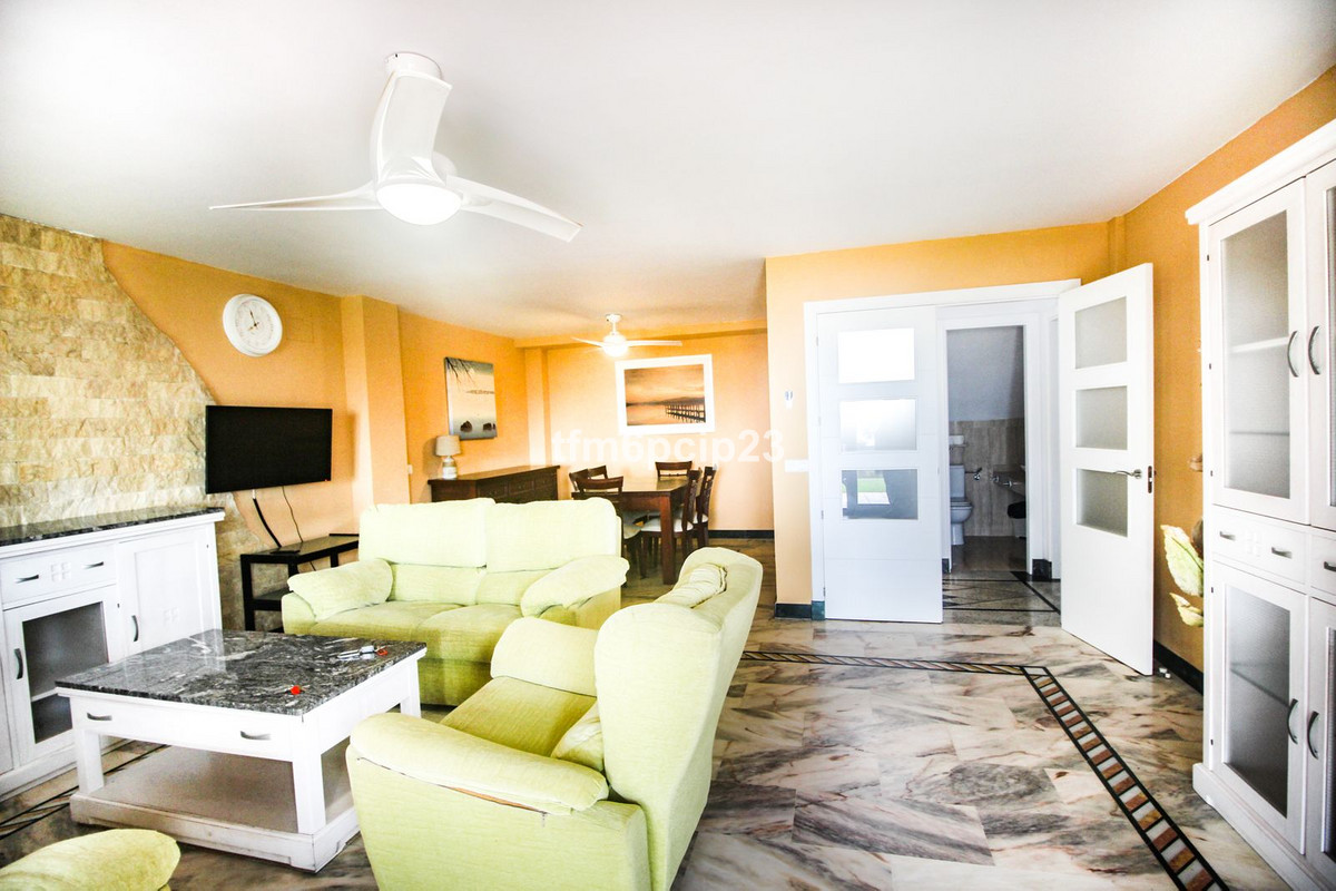 Te koop Herenhuis Costa Del Sol La Duquesa € 510.000,-