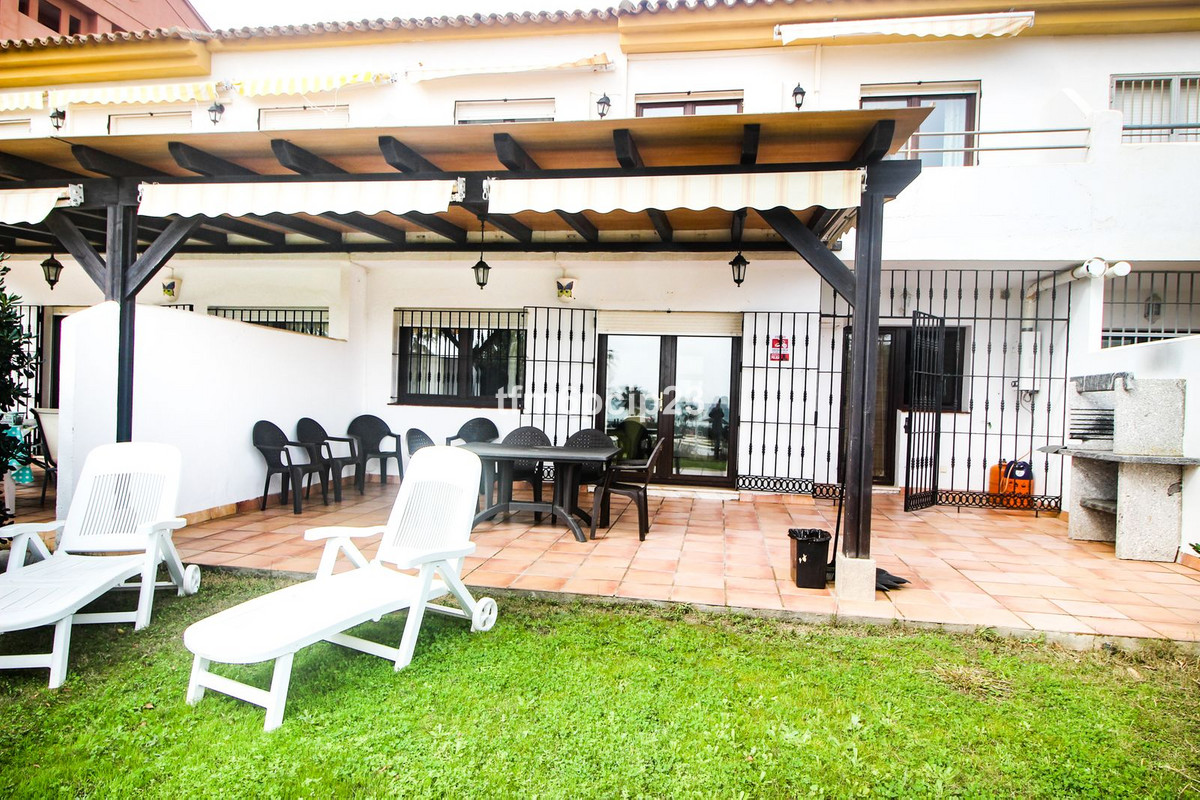 Te koop Herenhuis Costa Del Sol La Duquesa € 510.000,-