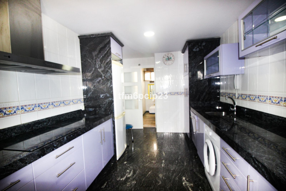 Te koop Herenhuis Costa Del Sol La Duquesa € 510.000,-