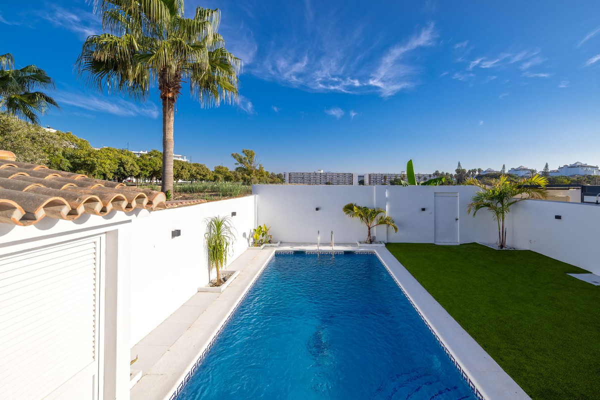 Te koop Half vrijstaand huis Costa Del Sol Torremolinos € 975.000,-