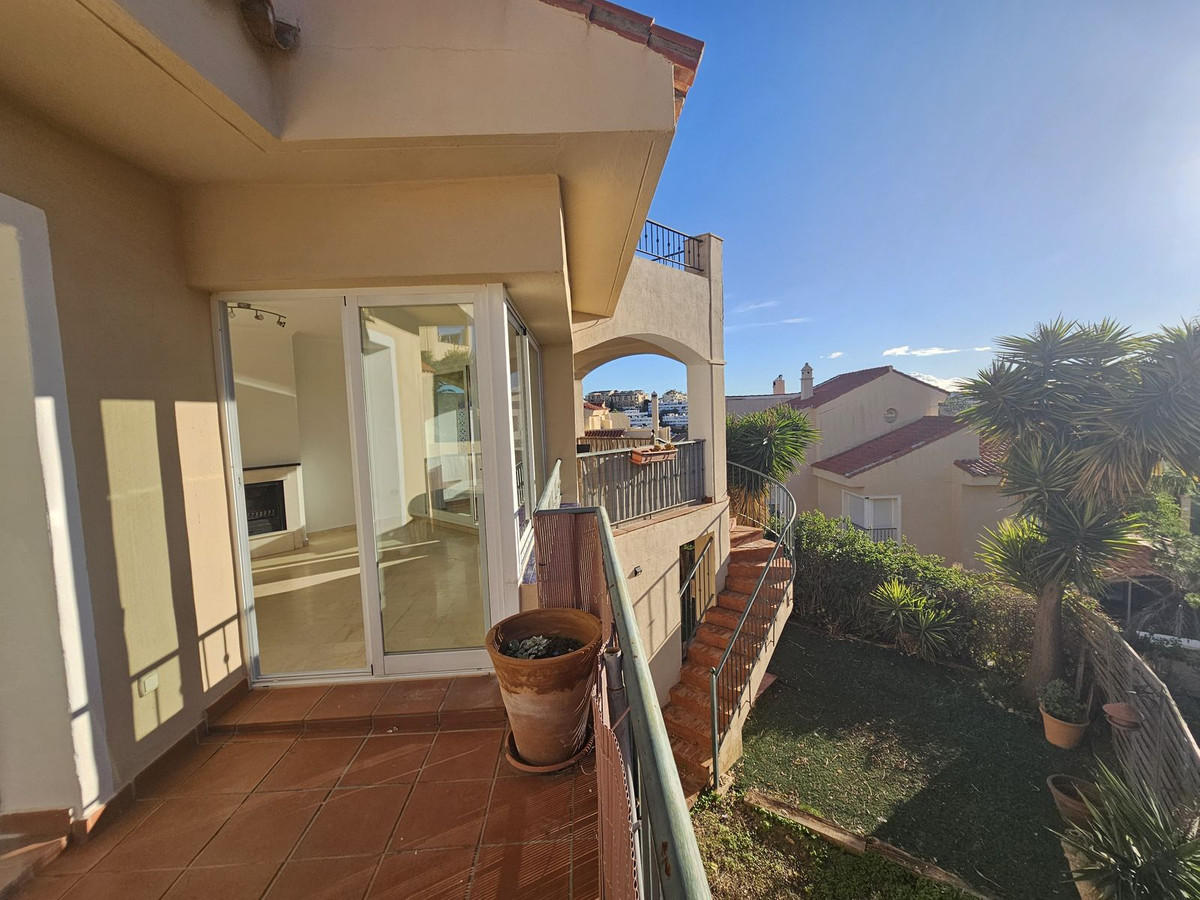 Te koop Half vrijstaand huis Costa Del Sol Riviera Del Sol € 395.000,-