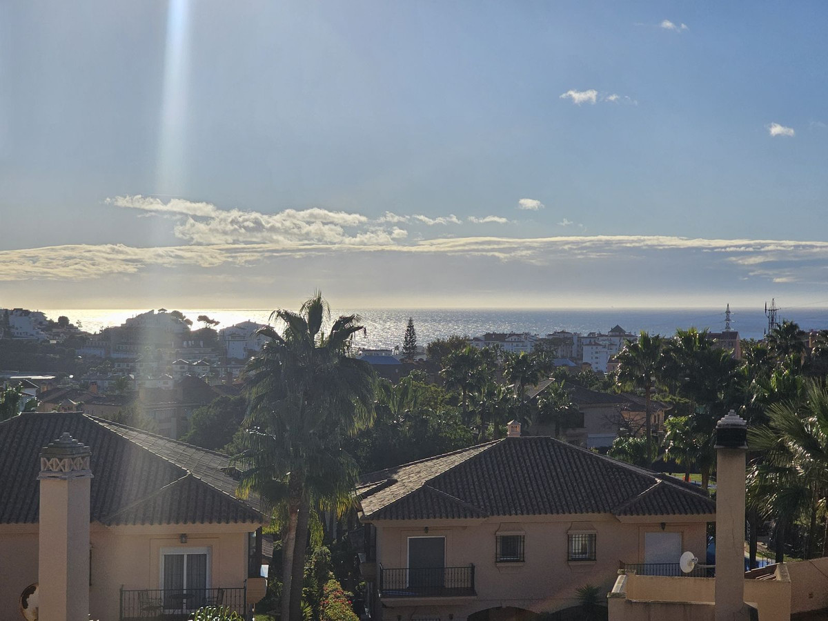 Te koop Half vrijstaand huis Costa Del Sol Riviera Del Sol € 395.000,-