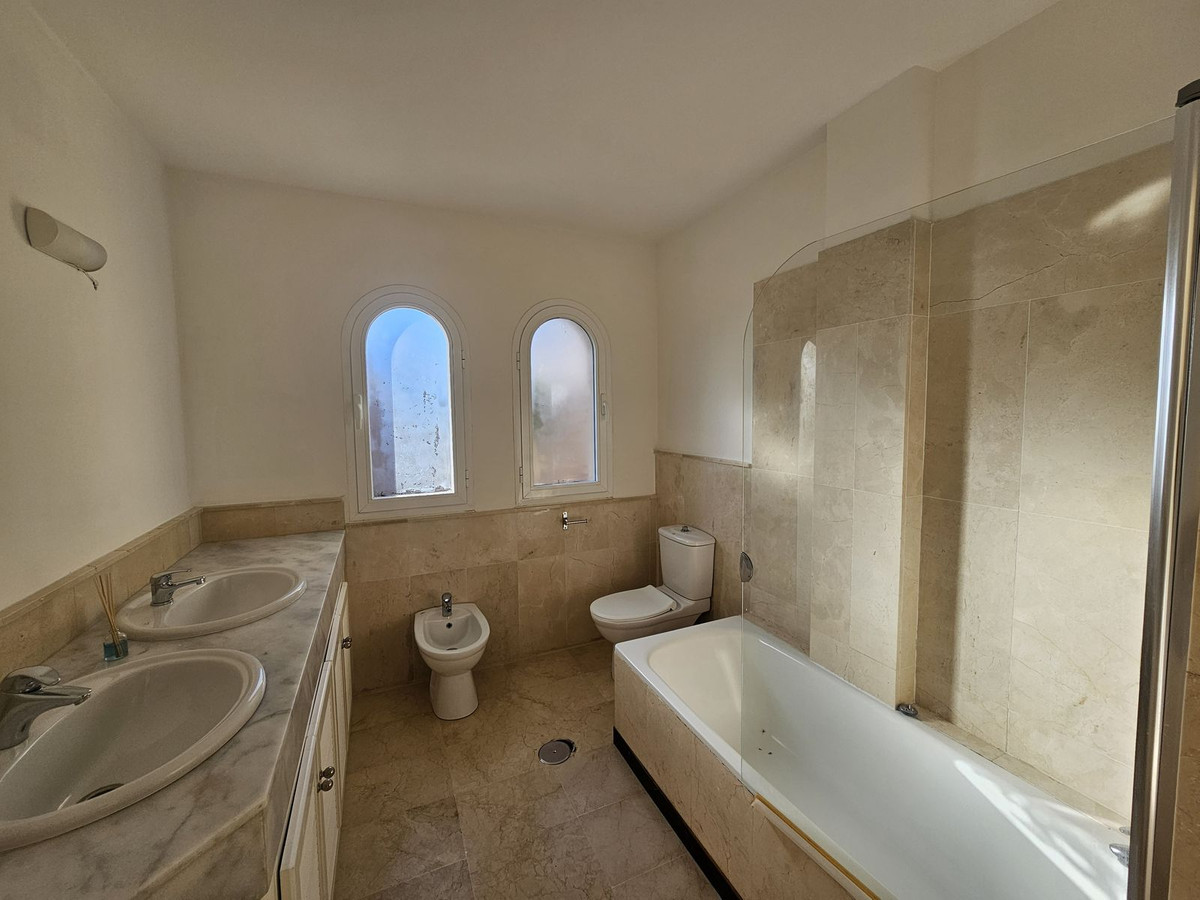 Te koop Half vrijstaand huis Costa Del Sol Riviera Del Sol € 395.000,-