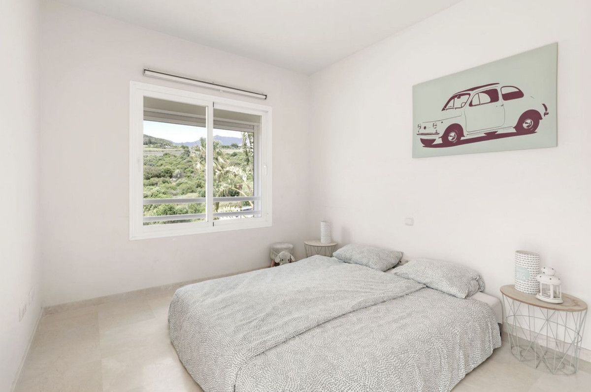 Te koop Middle Floor Apartment Costa Del Sol Casares € 440.000,-