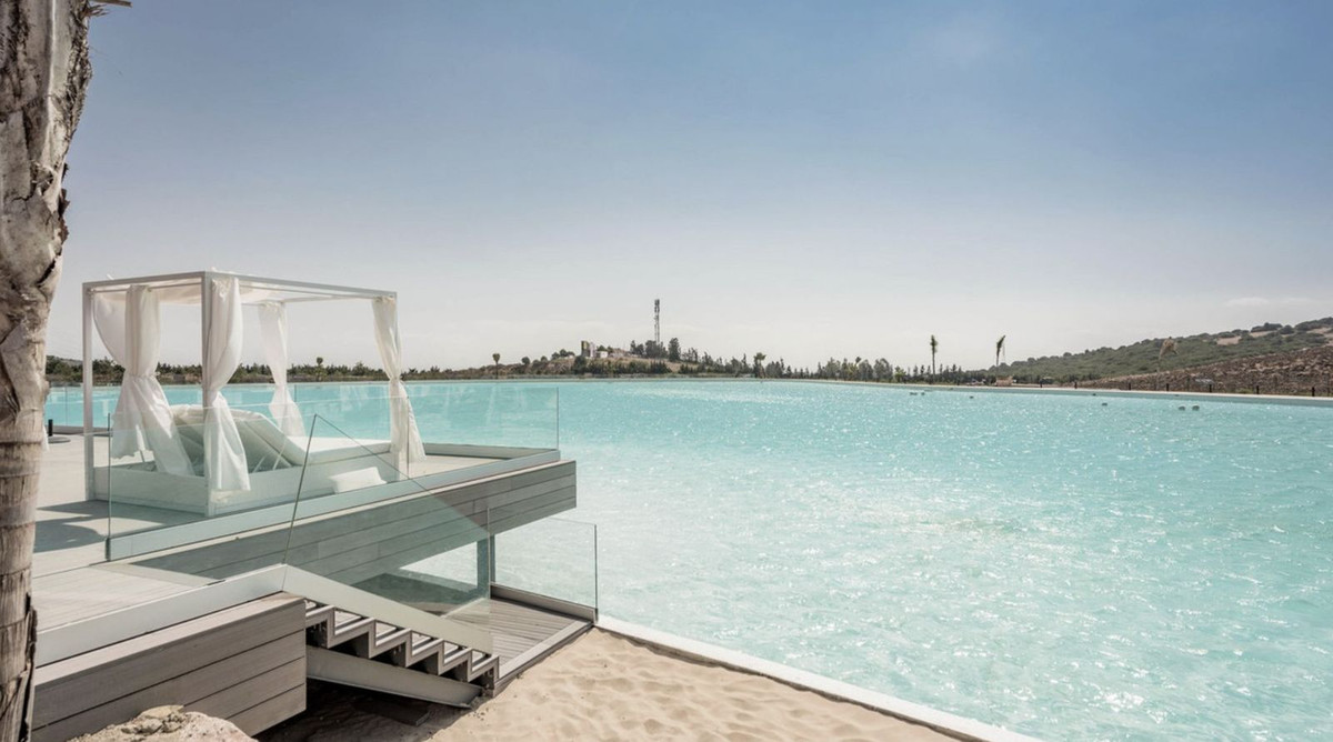 Te koop Middle Floor Apartment Costa Del Sol Casares € 440.000,-