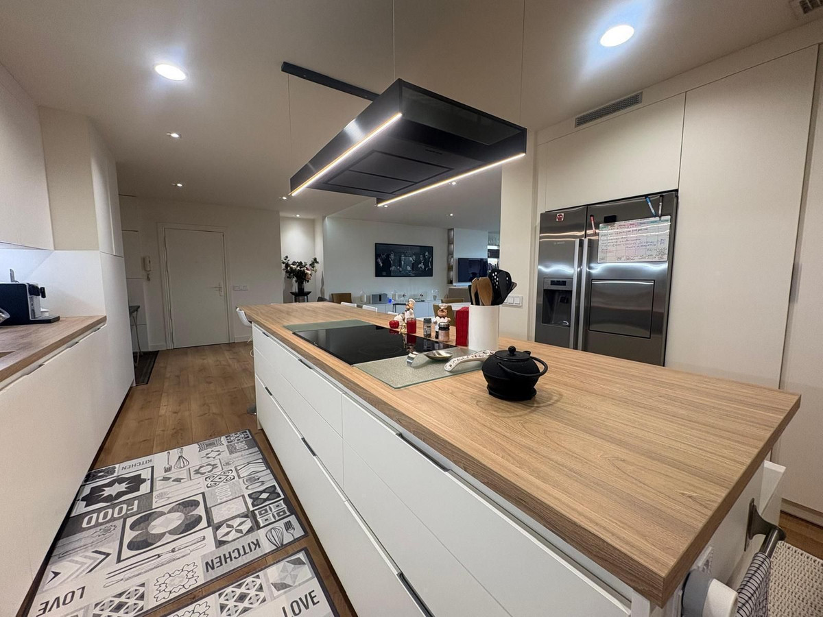 Te koop Middle Floor Apartment Costa Del Sol Marbella € 1.100.000,-