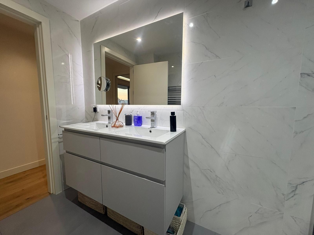 Te koop Middle Floor Apartment Costa Del Sol Marbella € 1.100.000,-