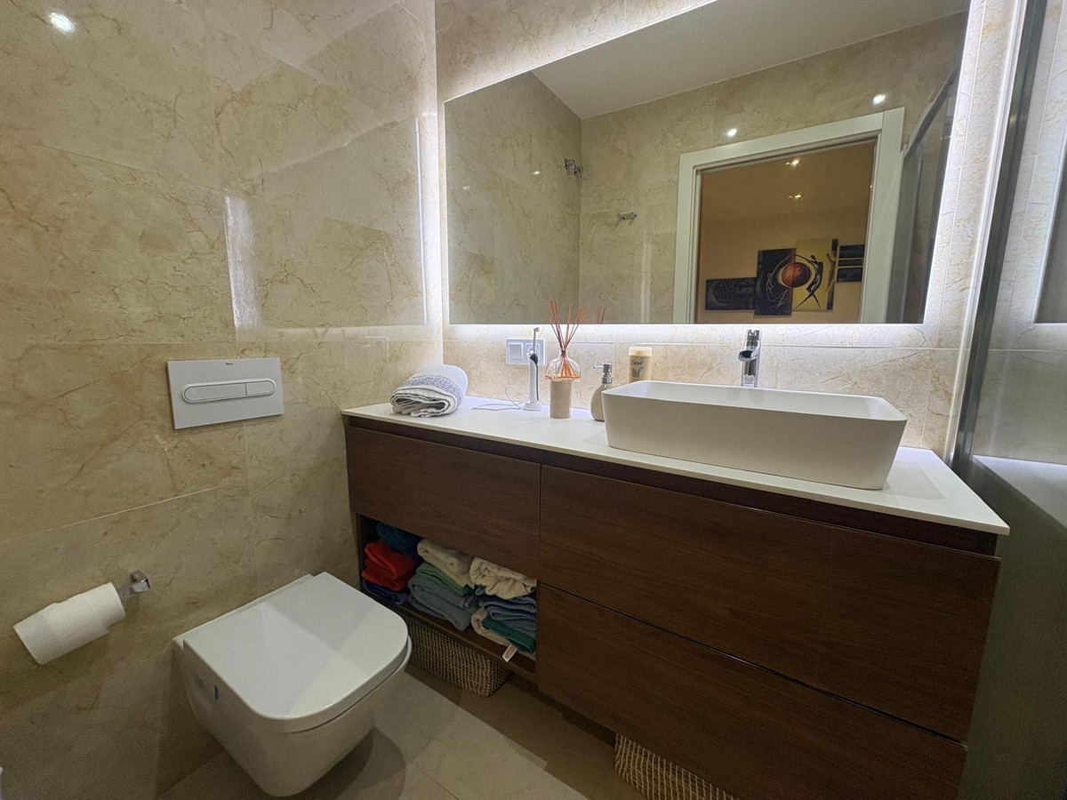 Te koop Middle Floor Apartment Costa Del Sol Marbella € 1.100.000,-