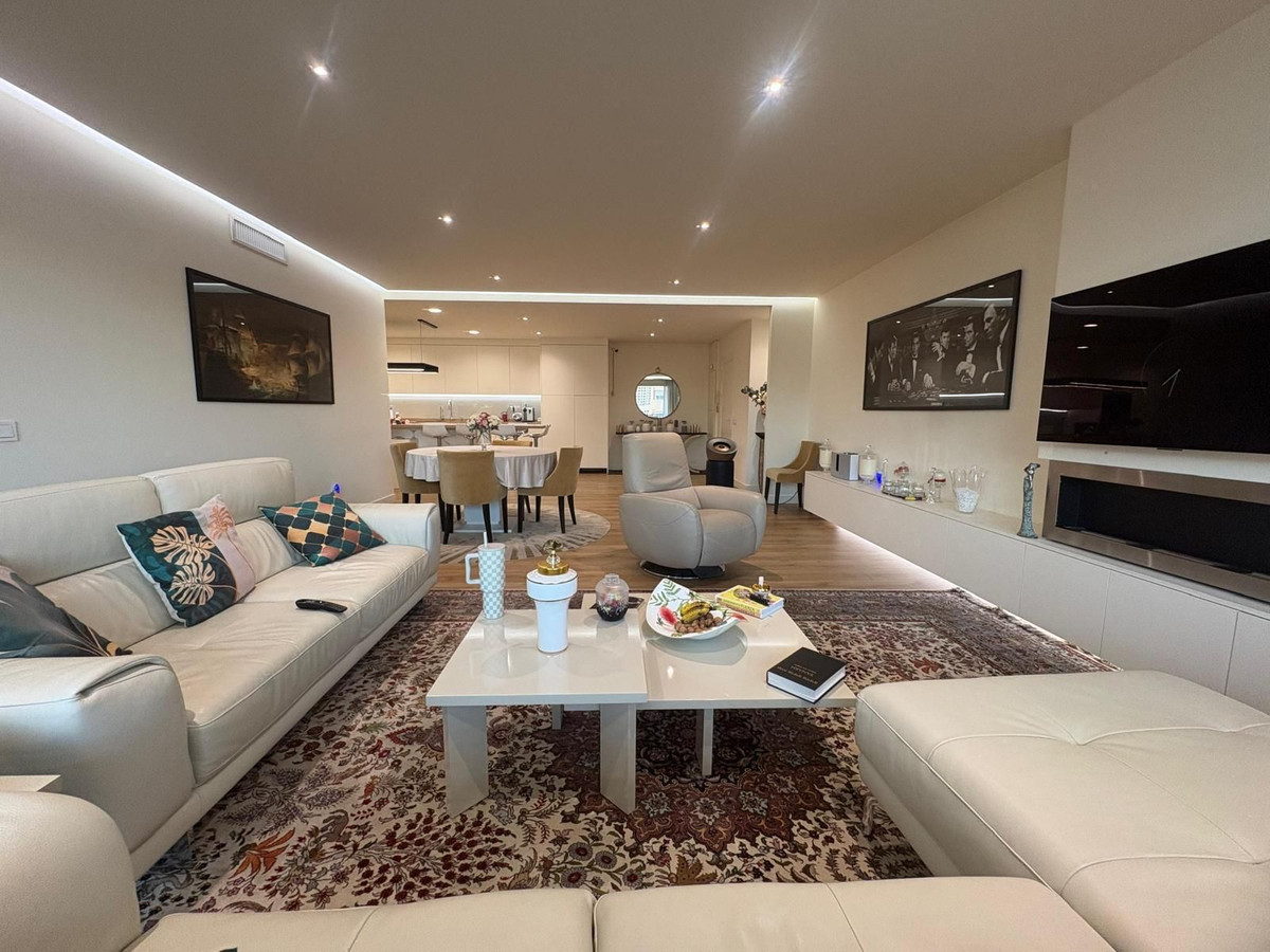 Te koop Middle Floor Apartment Costa Del Sol Marbella € 1.100.000,-