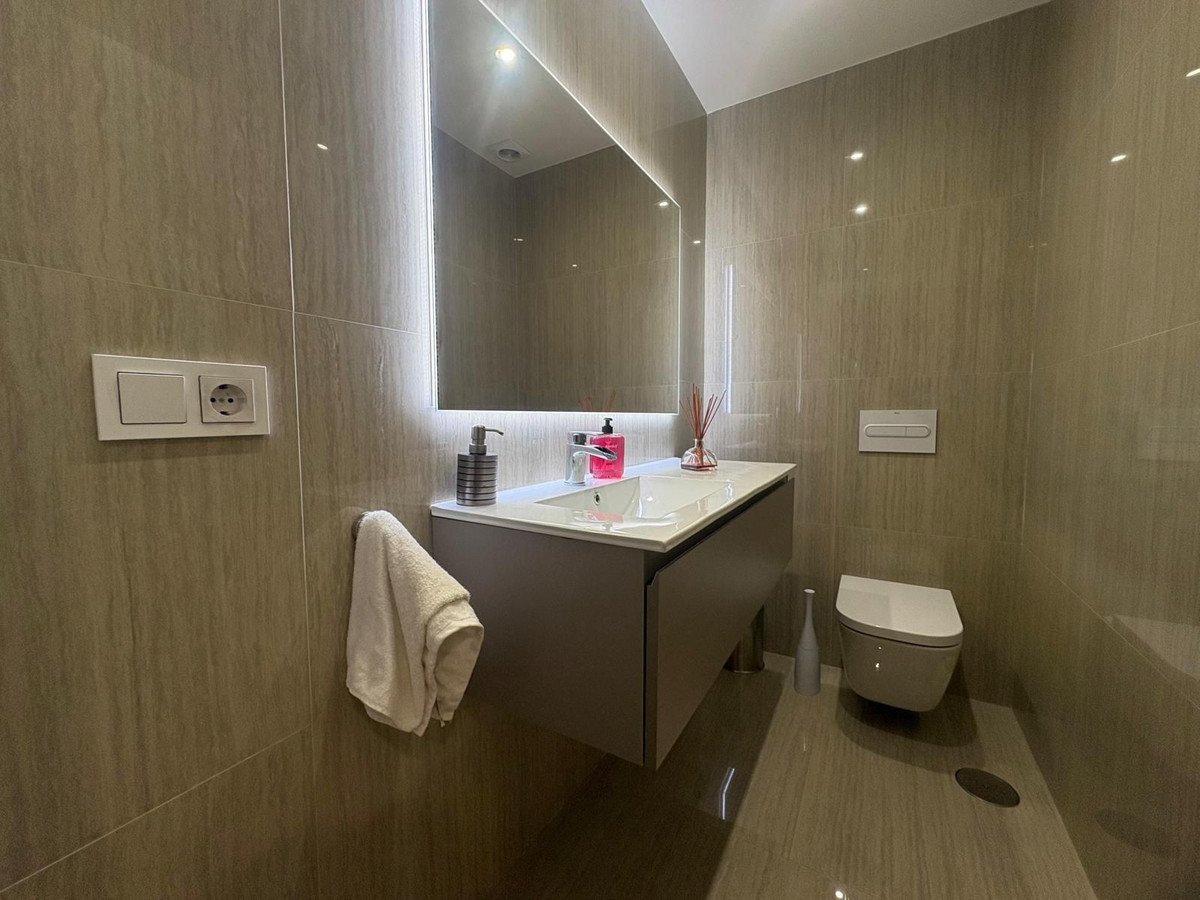 Te koop Middle Floor Apartment Costa Del Sol Marbella € 1.100.000,-