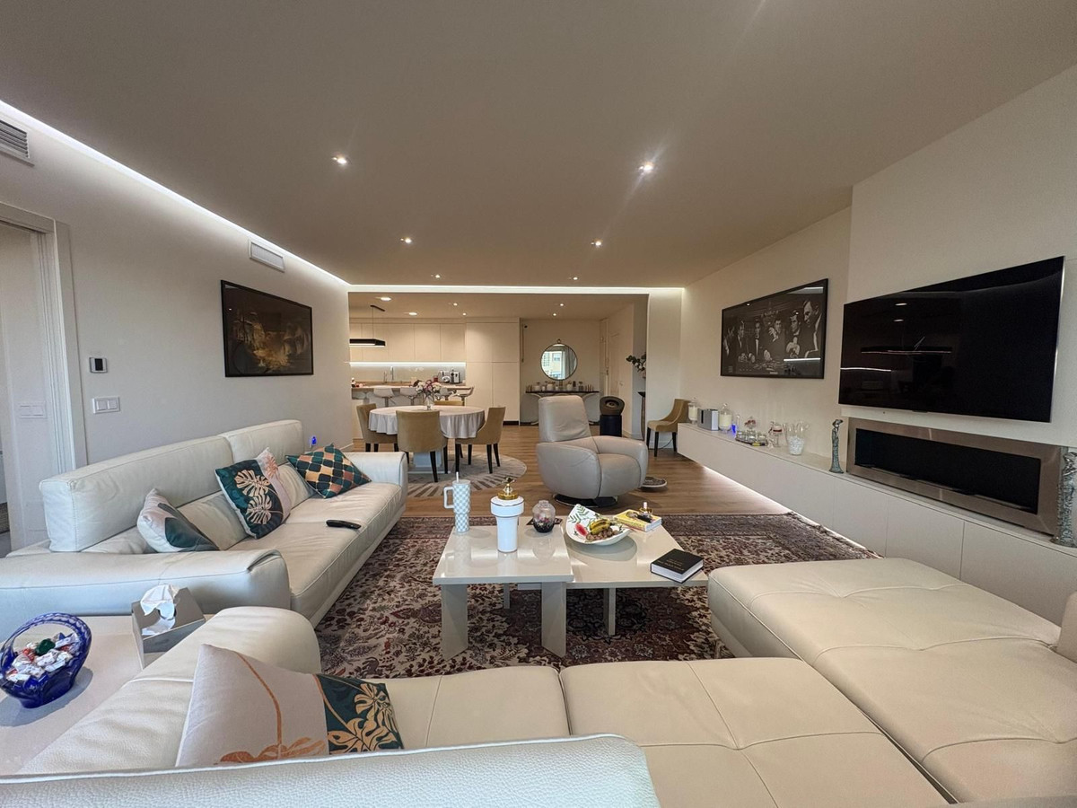 Te koop Middle Floor Apartment Costa Del Sol Marbella € 1.100.000,-