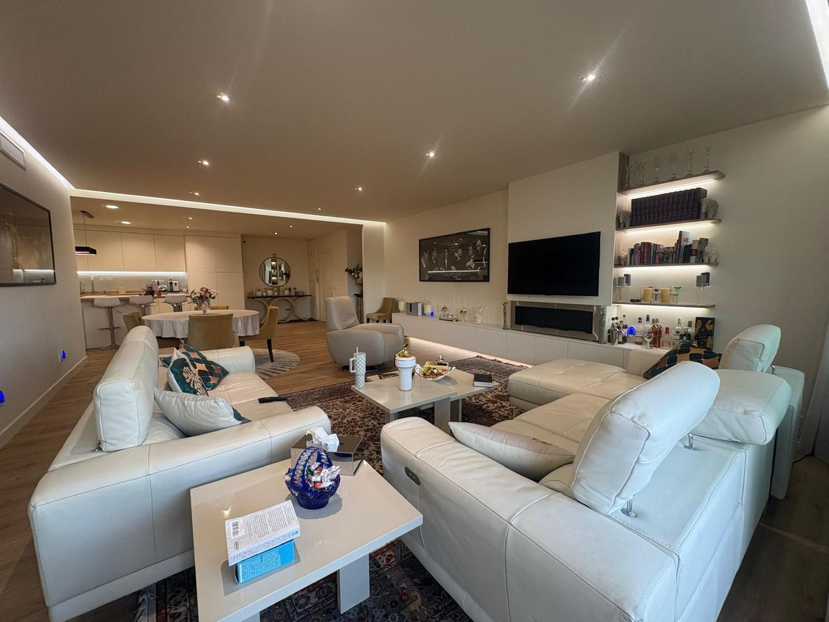 Te koop Middle Floor Apartment Costa Del Sol Marbella € 1.100.000,-