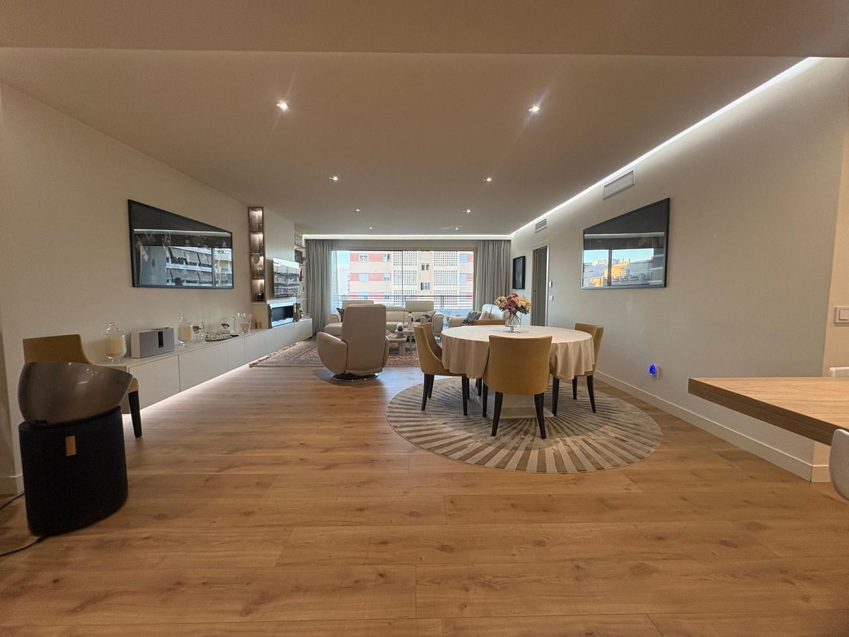 Te koop Middle Floor Apartment Costa Del Sol Marbella € 1.100.000,-