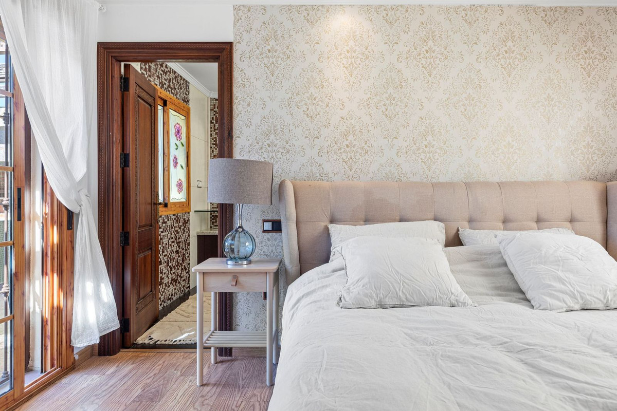 Te koop Vrijstaande Villa Costa Del Sol Las Lagunas € 375.000,-