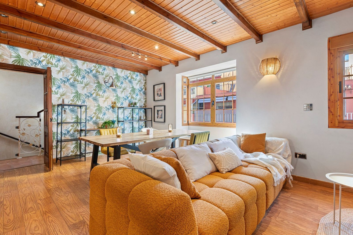 Te koop Vrijstaande Villa Costa Del Sol Las Lagunas € 375.000,-