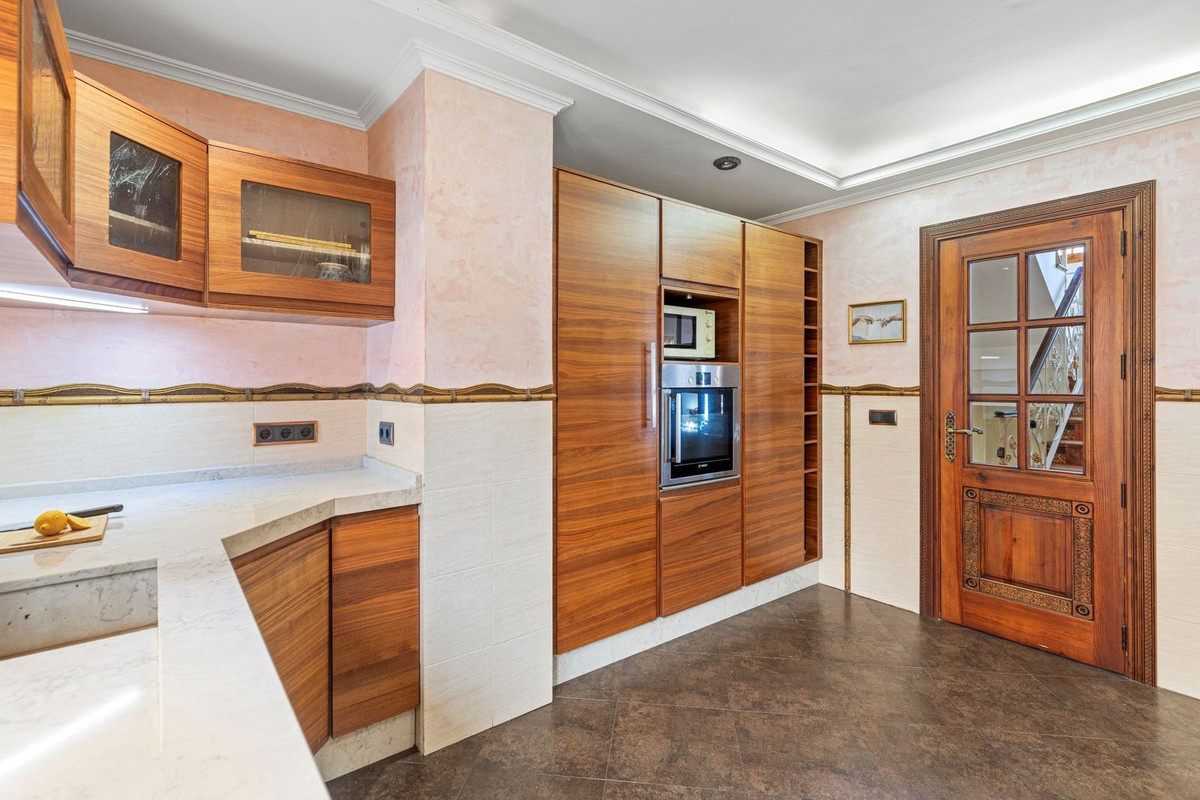 Te koop Vrijstaande Villa Costa Del Sol Las Lagunas € 375.000,-