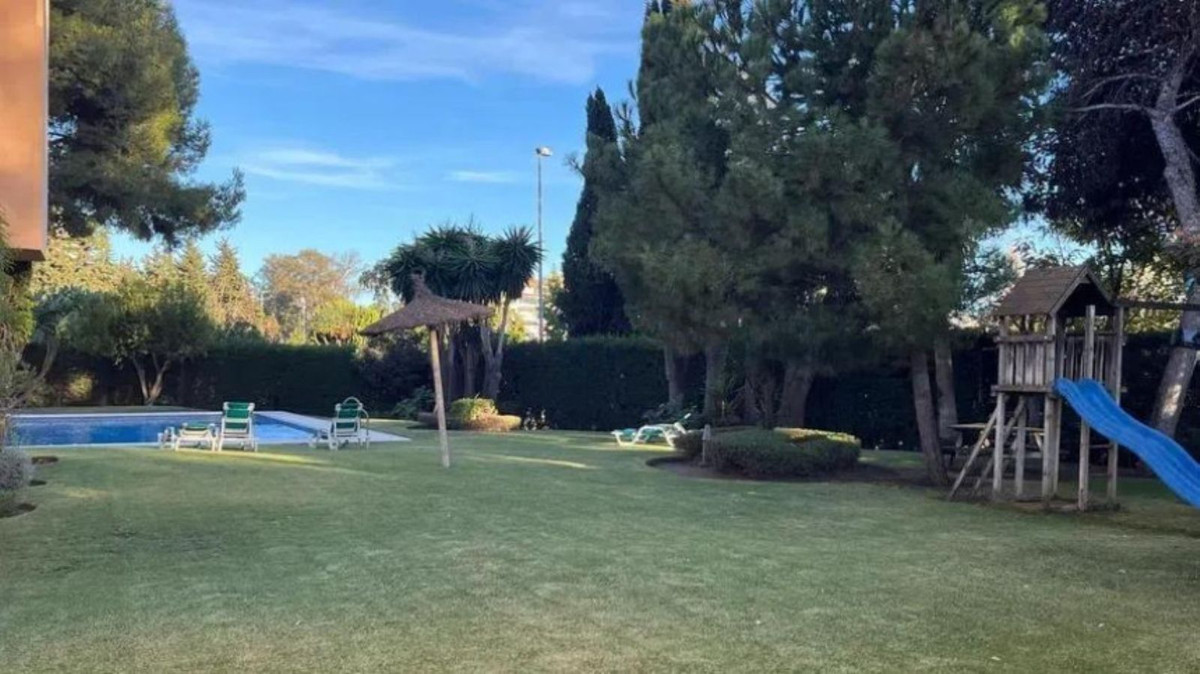 Te koop Middle Floor Apartment Costa Del Sol Nueva Andalucía € 505.000,-