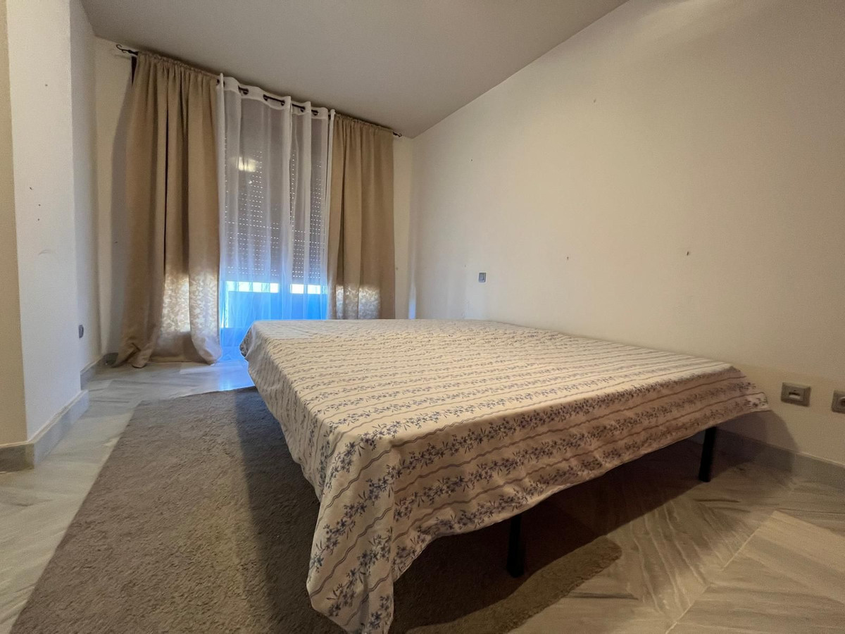 Te koop Middle Floor Apartment Costa Del Sol Estepona € 260.000,-