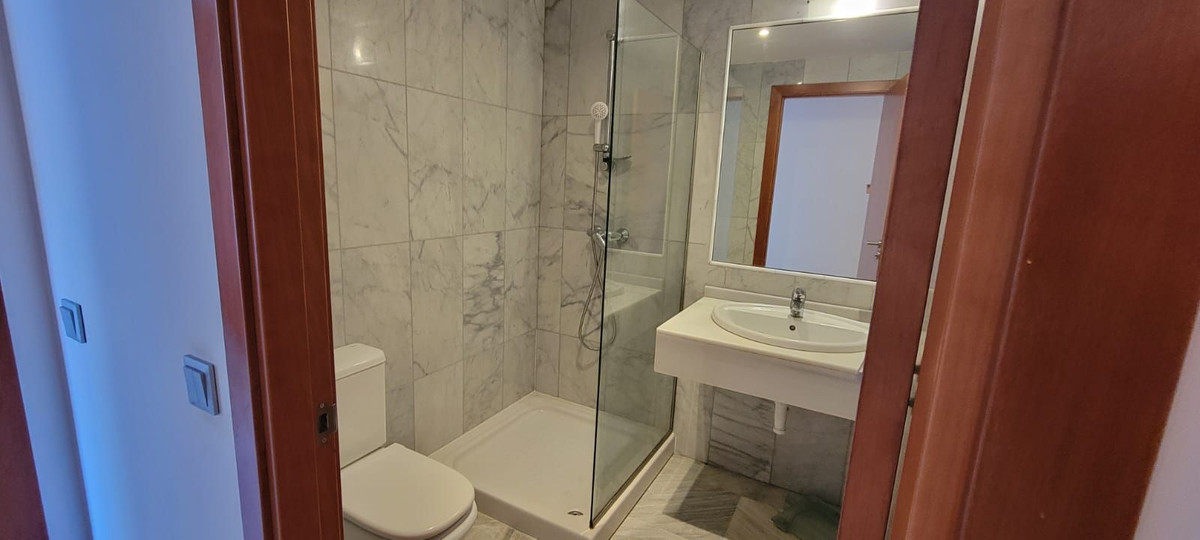 Te koop Middle Floor Apartment Costa Del Sol Estepona € 260.000,-