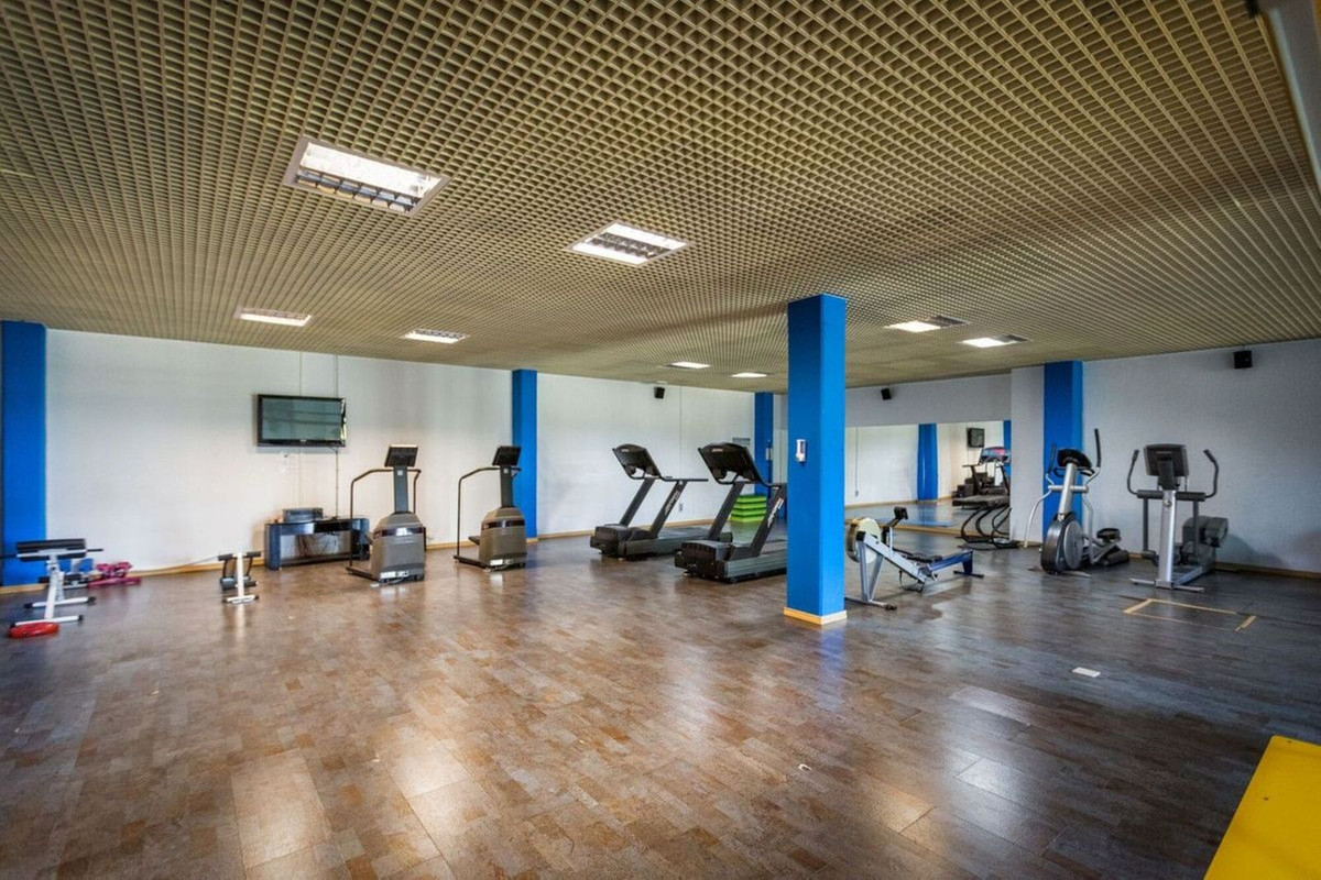 Te koop Middle Floor Apartment Costa Del Sol Estepona € 260.000,-